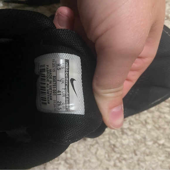 Nike Tennis shoes Nike run 2016 - Picture 4 of 4